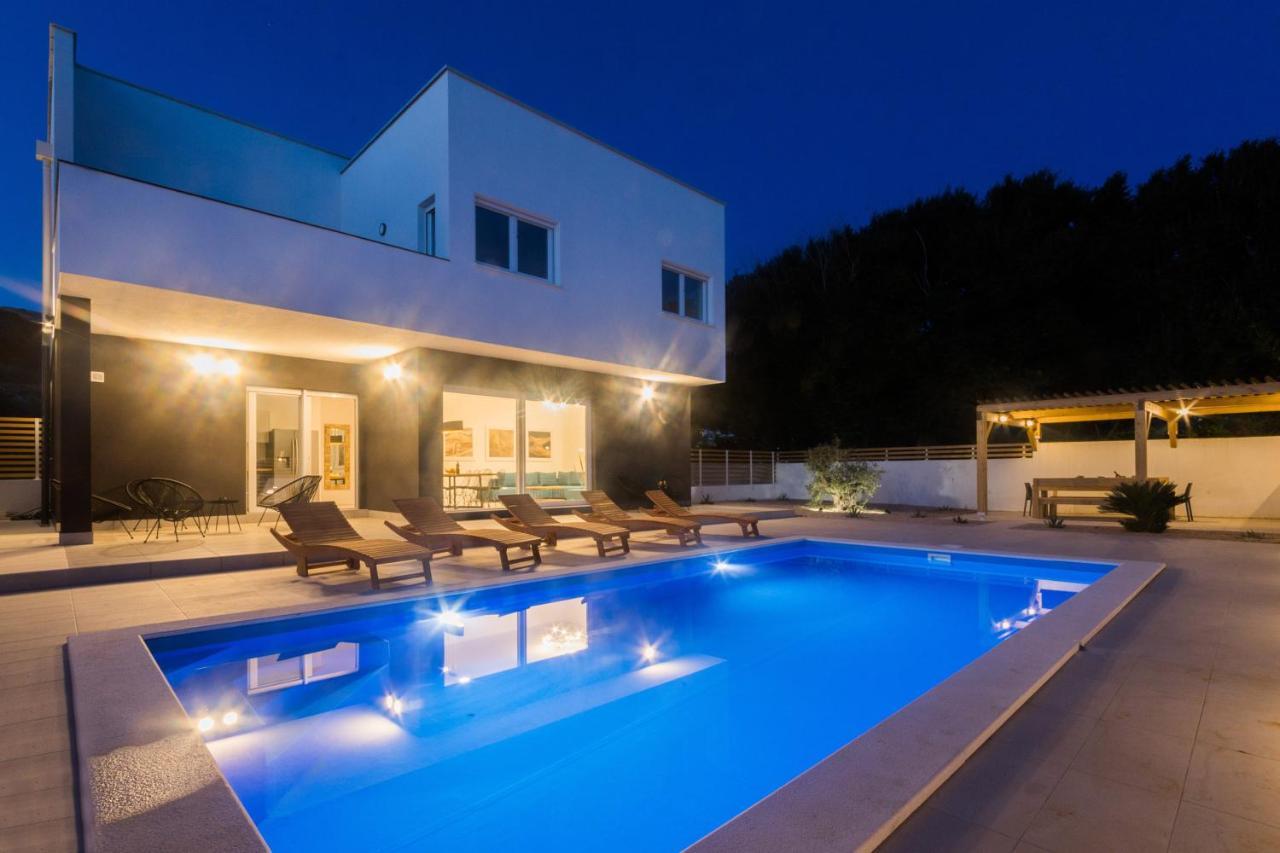 Villa Belveder باغ المظهر الخارجي الصورة